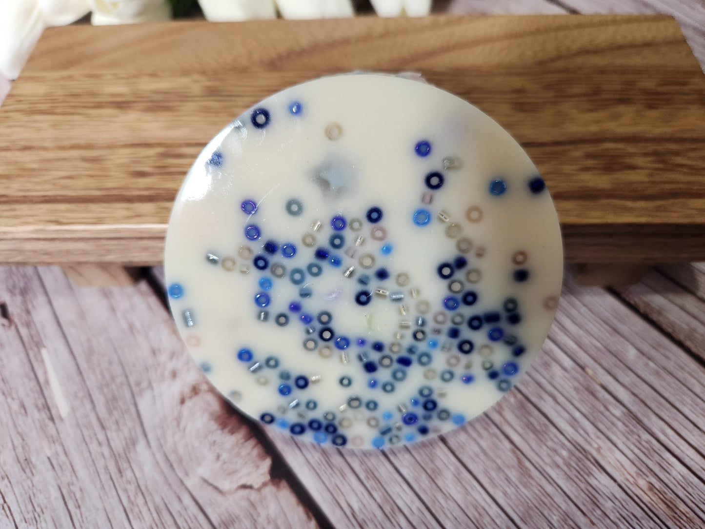 donut themed picky pad reusable with tray, desk fidget toy quiet sensory toys for adults, adhd fidget toy, pick pad remelt kit, skin picking