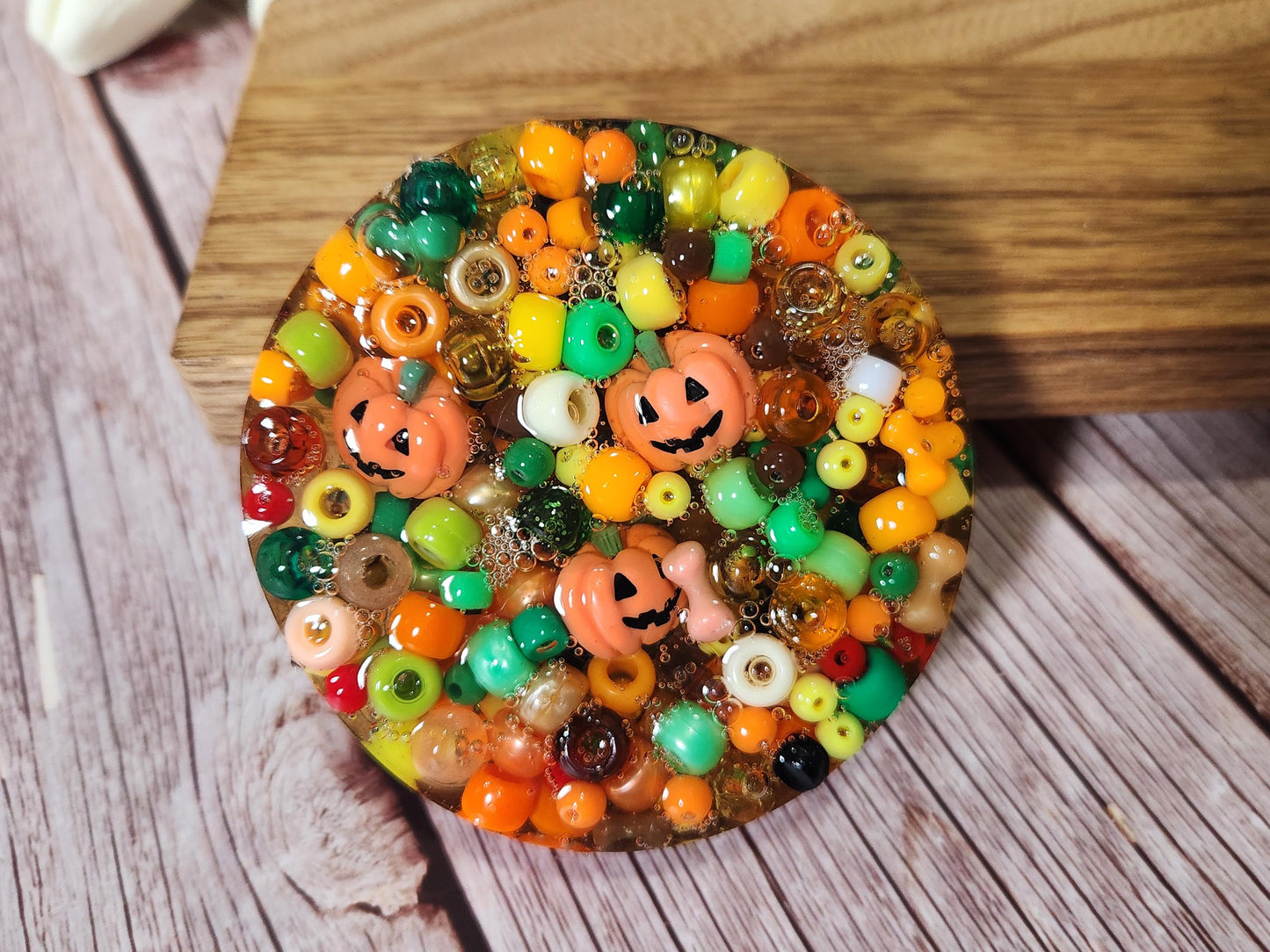 halloween themed picky pad reusable with tray, spooky fidget toys, fidget focus aid, stim toy for hair and skin picking adult, remelt kit