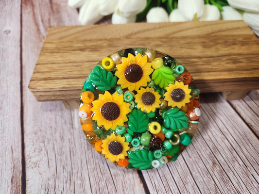 nature inspired reusable picky pad kit, sunflower themed picky pad, fall sensory fidget toy, autumn colors stress relief and desk toys,