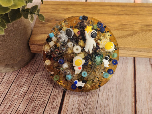 Astronaut Picky Pad: Reusable Space Theme Fidget Toy with Tray